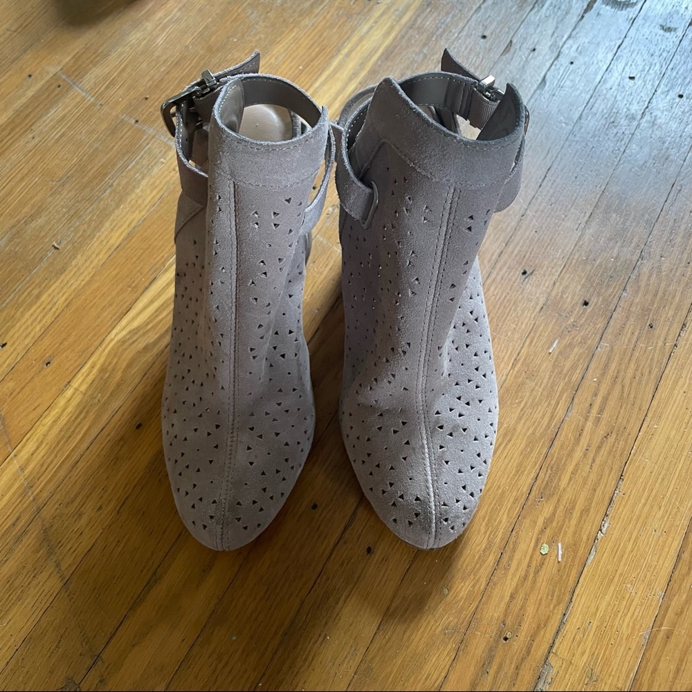 Crown & Ivy open heel booties, excellent condition, size 6.5
